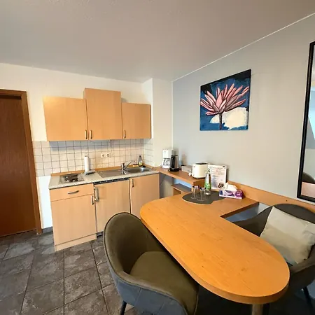 Pensionat Blumenvilla Staytopus - Heidepark, Kartbahn, Sauna, Parken 3*