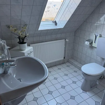 Gasthof Blumenvilla Staytopus - Heidepark, Kartbahn, Sauna, Parken Schneverdingen